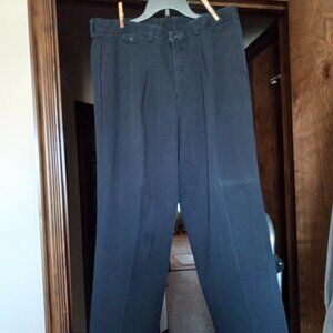 Very nice Dark Blue Men's Dockers, Wonderful fit, 38x32 Dark Blue